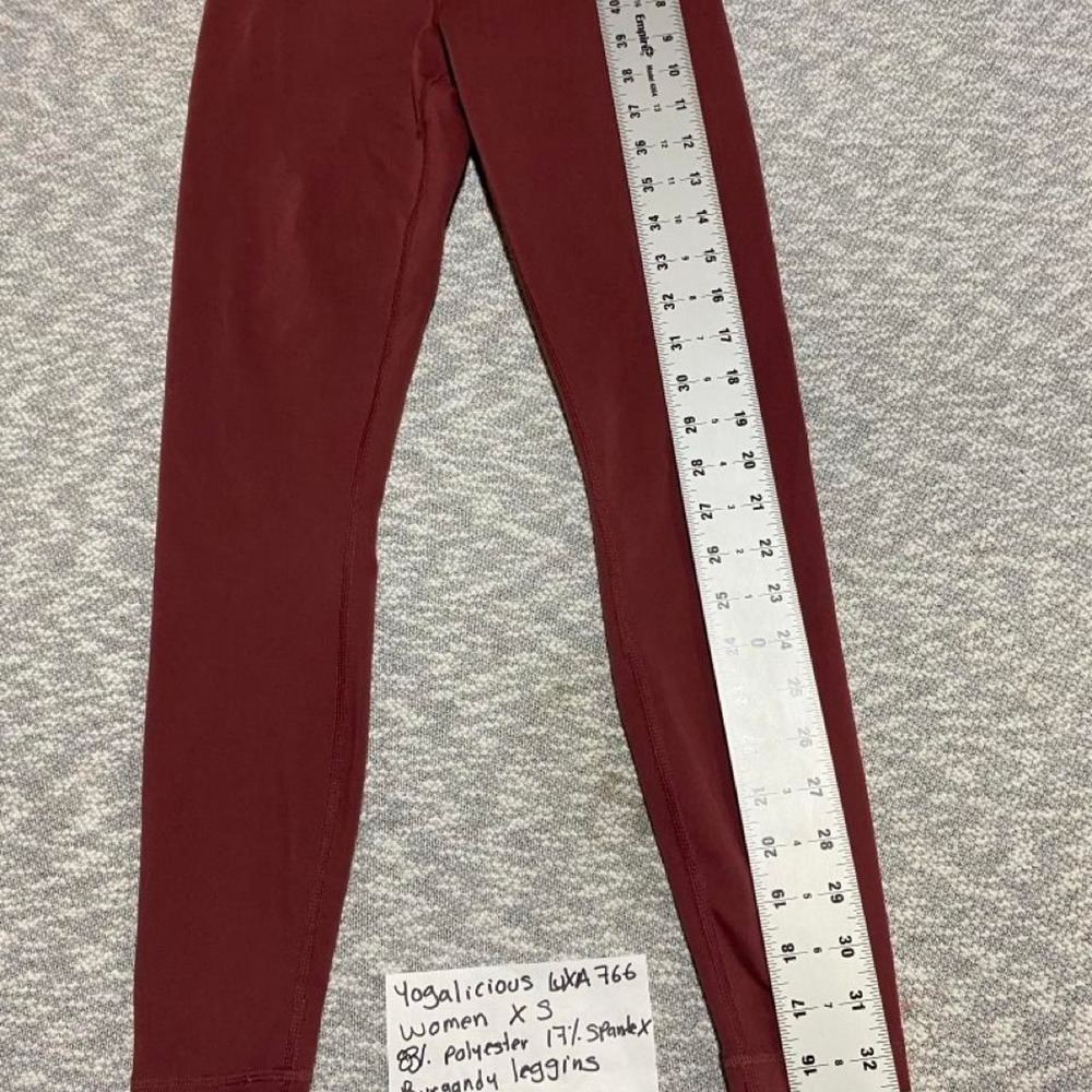 Yogalicious Lux burgundy polyester & spandex leggings size XS. SKU-A766 - Picture 4 of 8
